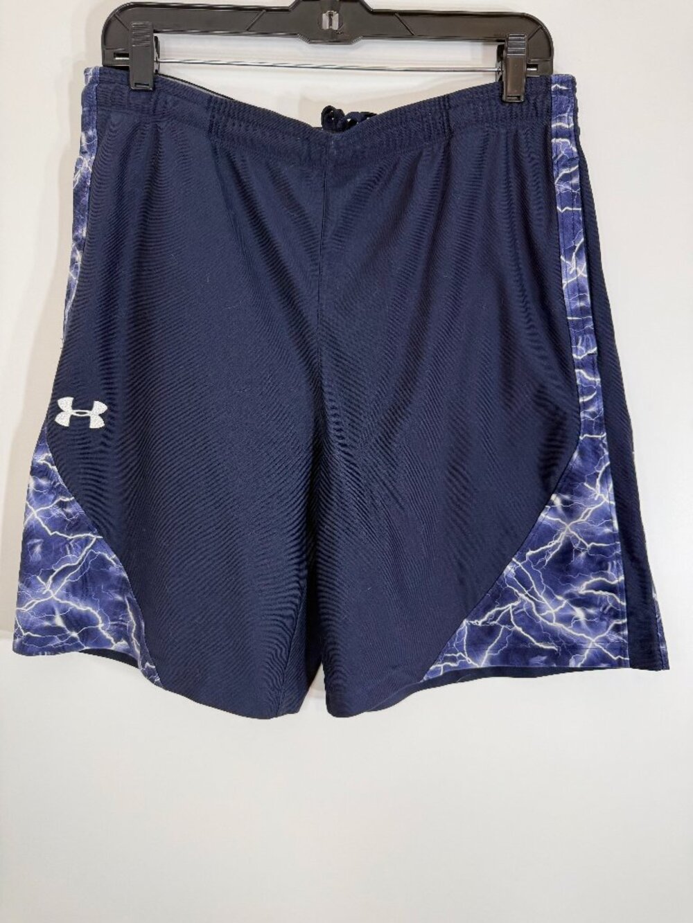 Under Armour Sport Shorts Mens Large Blue Print with Pockets 8" Inseam
